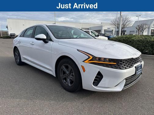 2022 Kia K5 LX