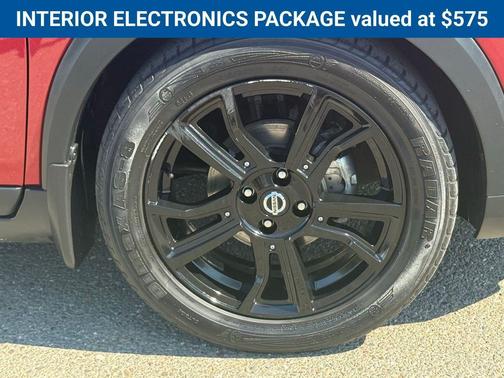 2020 Nissan Kicks SR