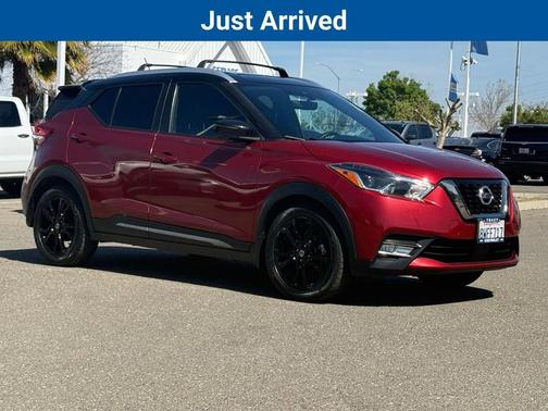 2020 Nissan Kicks SR