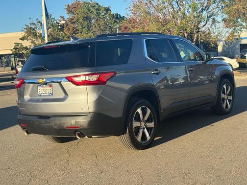 2021 Chevrolet Traverse LT Leather