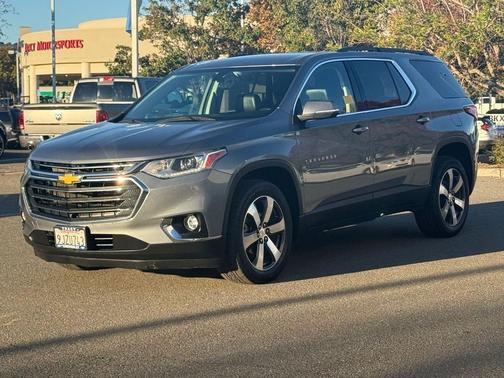 2021 Chevrolet Traverse LT Leather