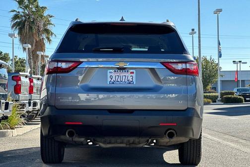 2021 Chevrolet Traverse LT Leather