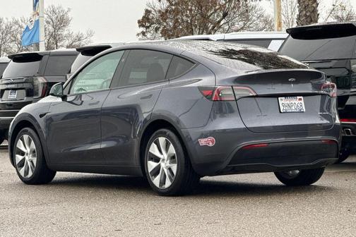 2023 Tesla Model Y Long Range Dual Motor All-Wheel Drive