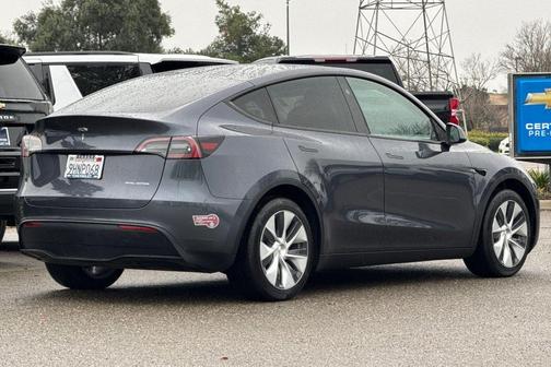 2023 Tesla Model Y Long Range Dual Motor All-Wheel Drive