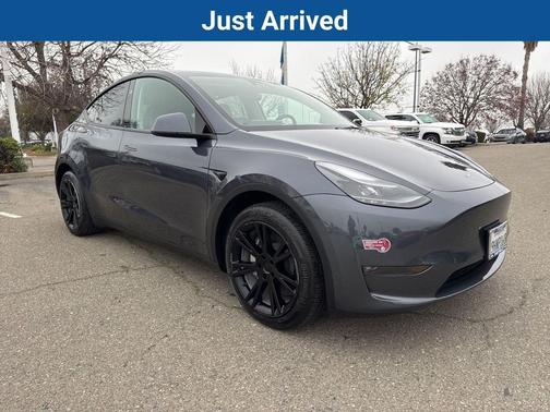 2023 Tesla Model Y Long Range Dual Motor All-Wheel Drive