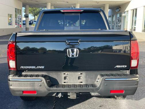2017 Honda Ridgeline Black