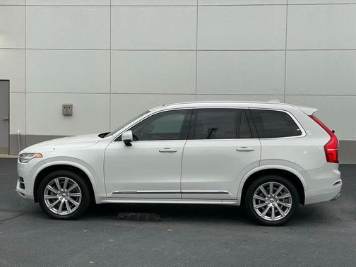 2019 Volvo XC90 T6 Inscription