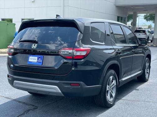 2023 Honda Pilot 2WD EX-L 8 Passenger