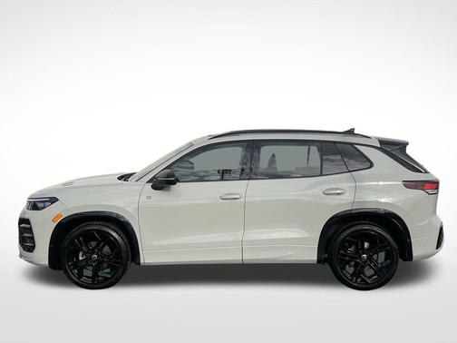 2025 Volkswagen Tiguan 2.0T SE R-Line Black