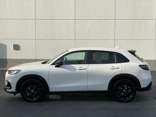 2025 Honda HR-V 2WD Sport