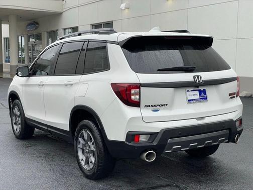 2023 Honda Passport AWD TrailSport