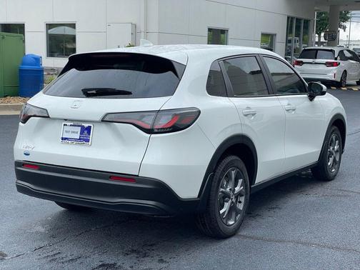 2026 Honda HR-V LX