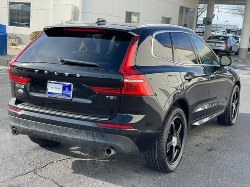 2020 Volvo XC60 T5 Momentum