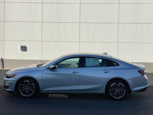 2021 Chevrolet Malibu FWD LT