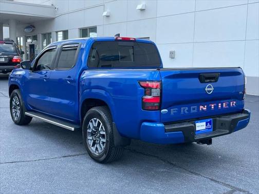 2024 Nissan Frontier SL