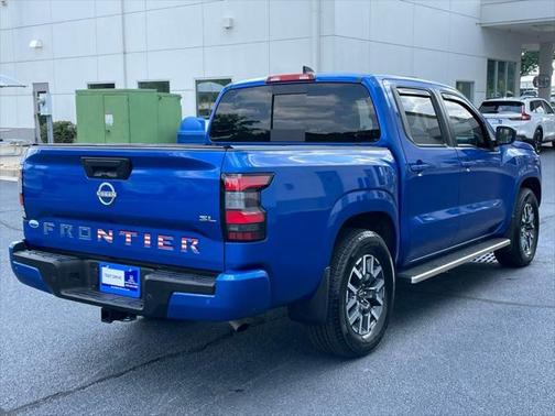 2024 Nissan Frontier SL
