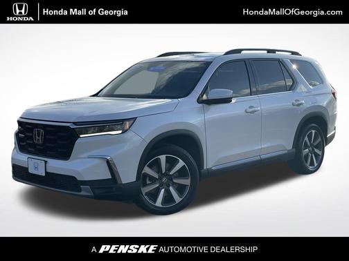2025 Honda Pilot Touring 8-Passenger