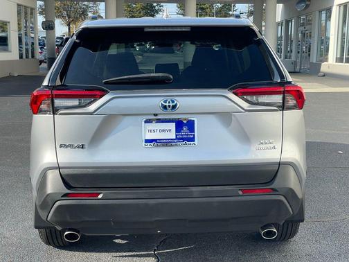 2024 Toyota RAV4 Hybrid XLE