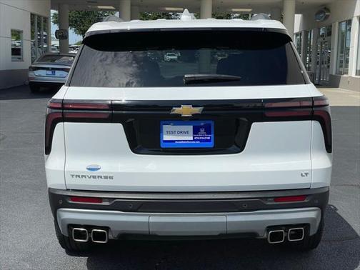 2024 Chevrolet Traverse LT