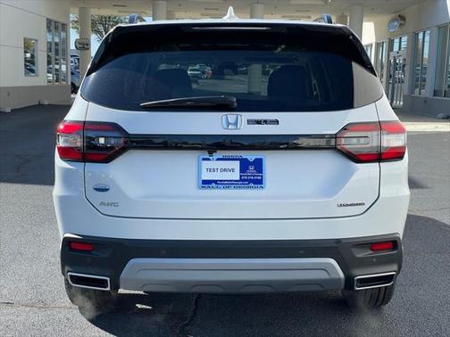 2025 Honda Pilot Touring 8-Passenger