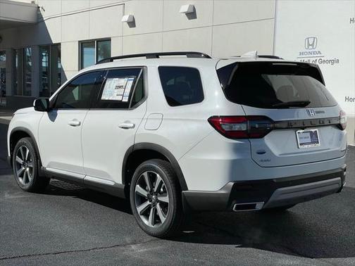 2025 Honda Pilot Touring 8-Passenger
