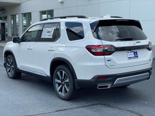 2025 Honda Pilot Touring 8-Passenger