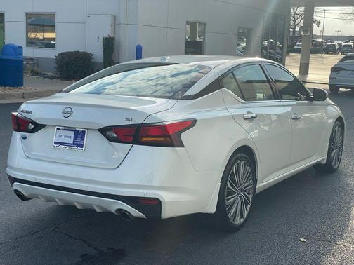 2024 Nissan Altima 2.5 SL