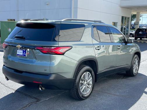 2022 Chevrolet Traverse LT Cloth