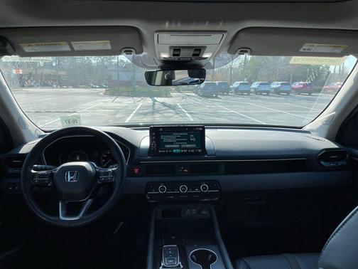 2024 Honda Pilot Touring 8-Passenger