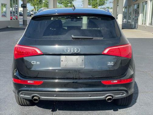 2011 Audi Q5 Premium Plus