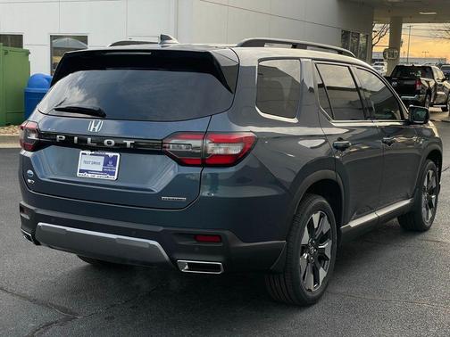 2026 Honda Pilot Touring 8-Passenger