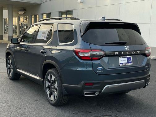 2026 Honda Pilot Touring 8-Passenger