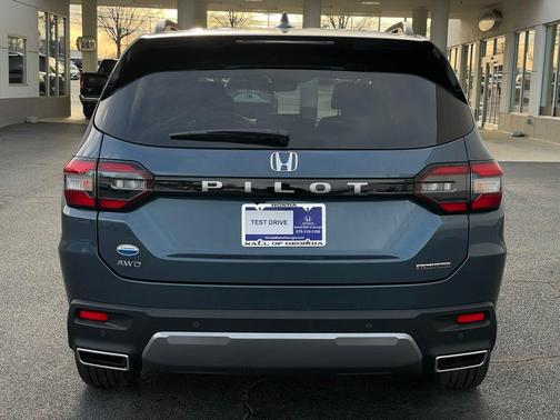 2026 Honda Pilot Touring 8-Passenger
