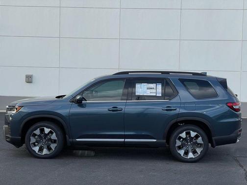 2026 Honda Pilot Touring 8-Passenger