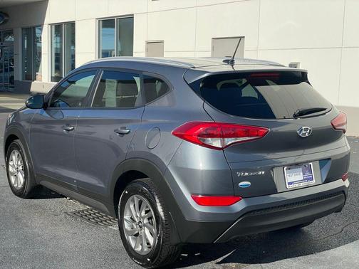 2016 Hyundai TUCSON SE