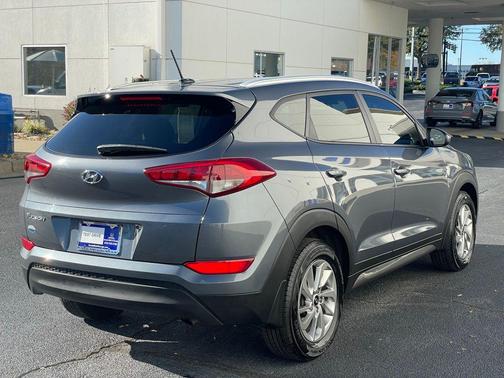 2016 Hyundai TUCSON SE