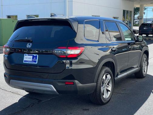 2023 Honda Pilot 2WD EX-L 7 Passenger
