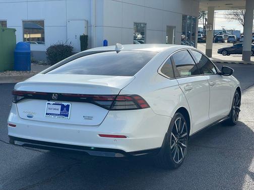 2023 Honda Accord Hybrid Touring