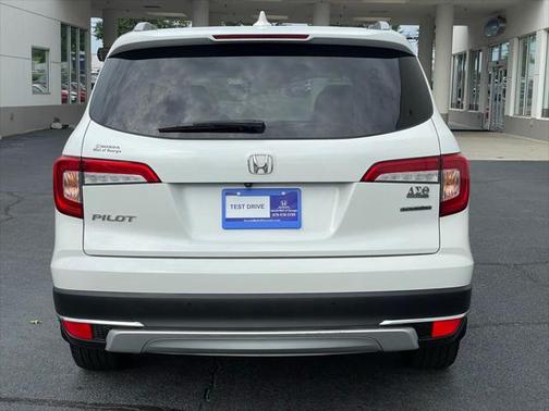 2020 Honda Pilot Touring 8-Passenger