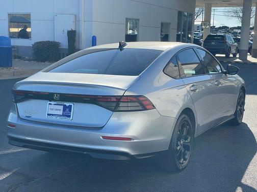 2025 Honda Accord Sport SE 1.5T