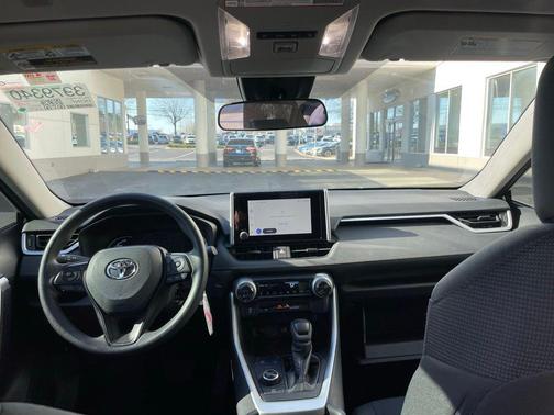 2024 Toyota RAV4 Hybrid SE