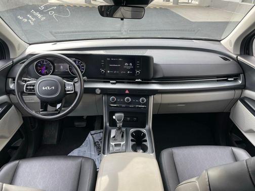 2023 Kia Carnival LX