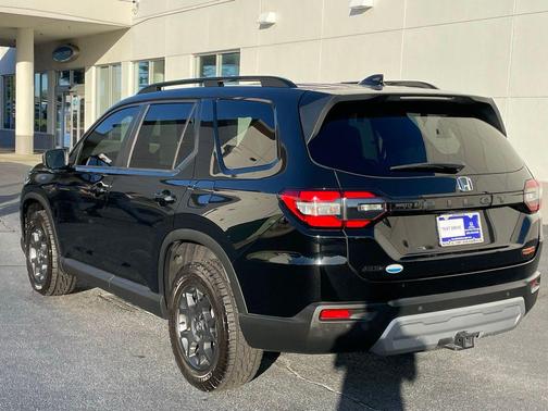 2023 Honda Pilot AWD TrailSport