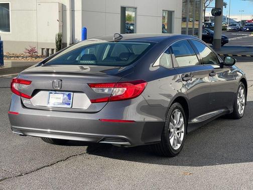 Photo 5 of 42 of 2019 Honda Accord LX