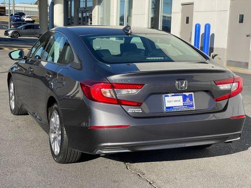 Photo 3 of 42 of 2019 Honda Accord LX