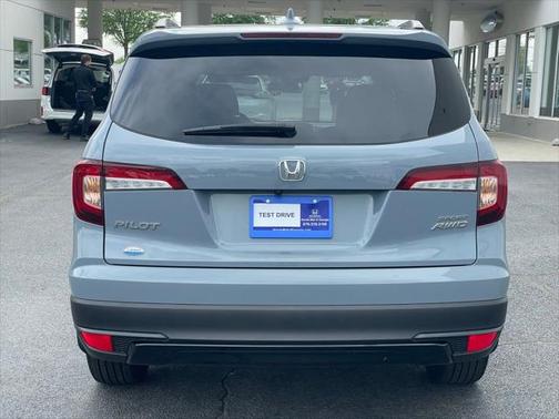 2022 Honda Pilot AWD Sport