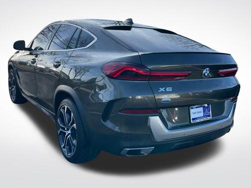 2023 BMW X6 xDrive40i