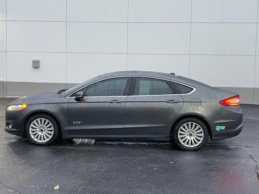 2016 Ford Fusion Energi SE Luxury