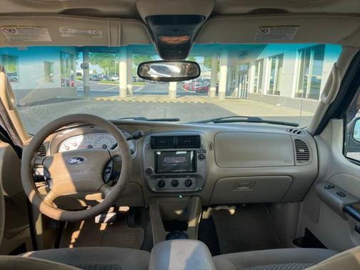 2004 Ford Explorer Sport Trac XLS