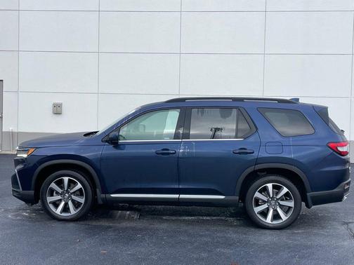 2023 Honda Pilot AWD Elite
